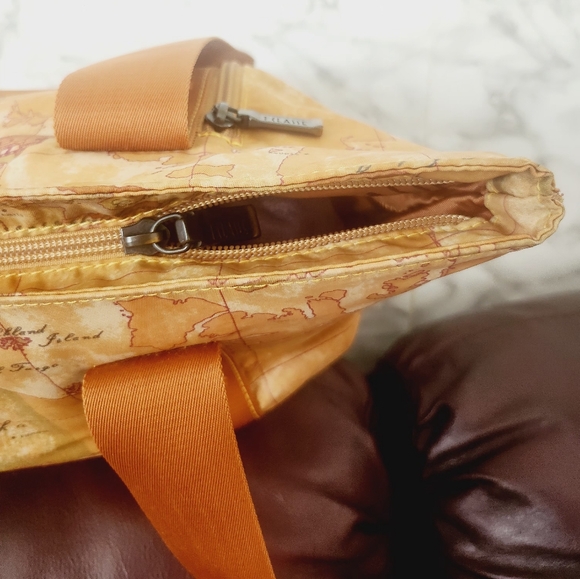 Sold!Original Alviero Martini tote bag - Picture 9 of 13